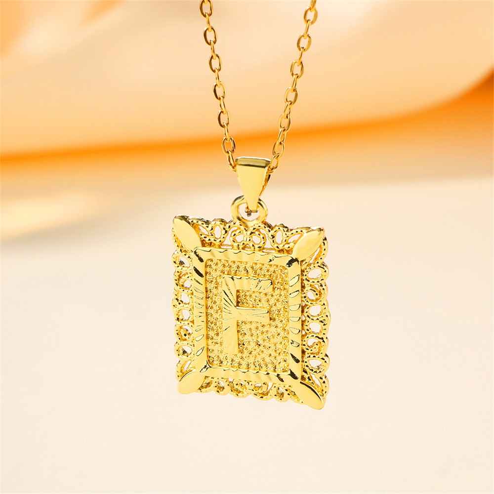 Atoztide Retro-Halskette mit q – Engraved Name Necklace Bewertung und Preis